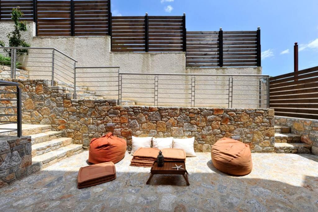 Wonderful Eco Friendly Villa Augustine Ampelo Экстерьер фото